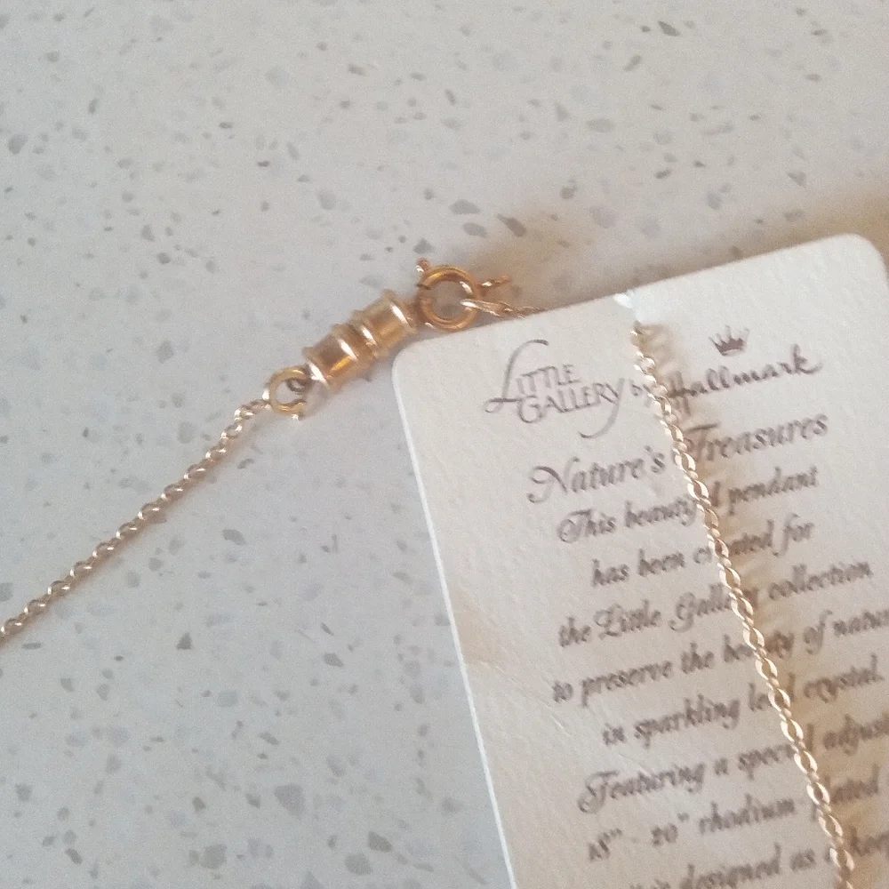 Hallmark Little Gallery Necklace - Picture 2 of 4